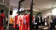 15-Minute Chemical Recycling Could Help Tackle Fashion Industry Waste by Breaking Fabrics Into Reusable Molecules