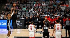 BASKET-NBA-SPURS-ROCKETS
