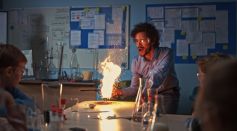 How Can Teachers Effectively Teach Scientific Topics?