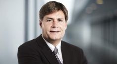 Stephen Schueler Recognized with the "2019 Global Sustainability Award" for Supporting the Shipping Industry's Transition to Cleaner Fuel